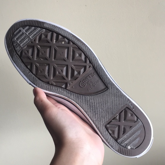 Converse - Picture 2 of 2